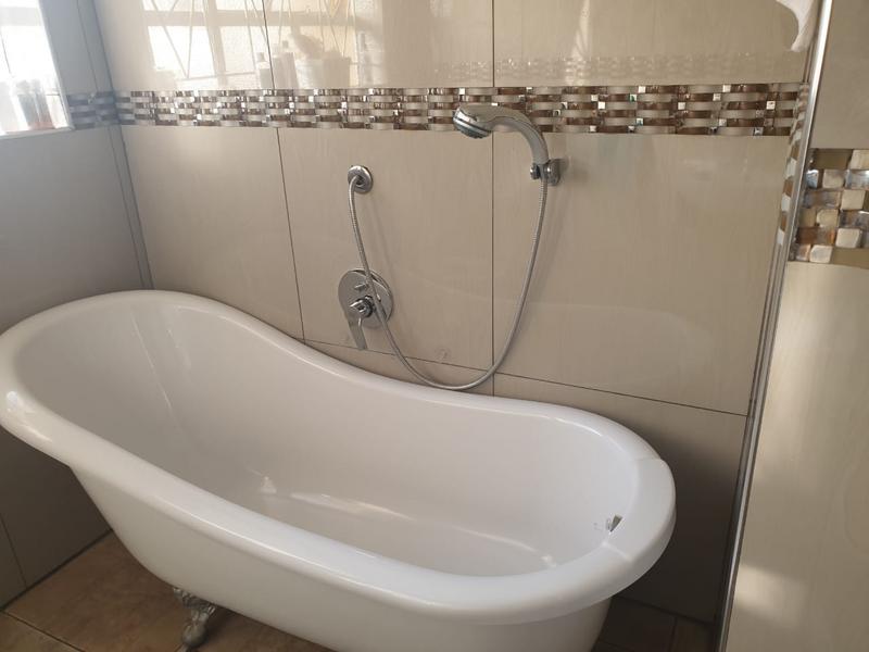 4 Bedroom Property for Sale in Wolmaransstad North West